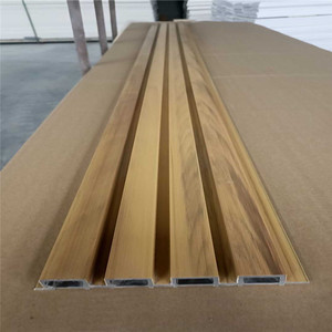Panneau ASA Coextrudé de Haute Qualité pour Extérieur, Revêtement Mural Cannelé en WPC, Clôture Composite en Bois PVC WPC pour Jardin et Cour - Product Image 3