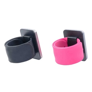 Stylish Magnetic Hairdressing Bracelet with Clip Holder, Barber Wristband for Salon &amp; Home D&eacute;cor - Product Image 5