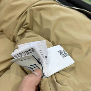 Chaqueta de Plumón Personalizada de Alta Calidad al por Mayor 2025, Reversible y de Talla Grande, Cálida y Cómoda para el Invierno, Resistente al Viento y al Frío - Product Image 2