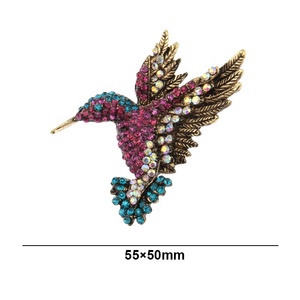 Broche de Colibrí con Pedrería de Colores Variados para Decoración de Joyería, Broche de Pájaro - Product Image 3