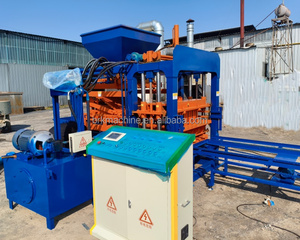 Автоматический станок для производства блоков <span class=keywords><strong>QT5</strong></span>-<span class=keywords><strong>15</strong></span>: малогабаритный, для изготовления пустотелых цементных, бетонных, цветных тротуарных и строительных блоков/кирпичей - Product Image 3