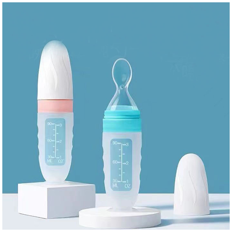 Factory Wholesale Baby Silicone Food Fruit Feeder 90ml Squeeze Feeding Bottle with Spoon for Toddler