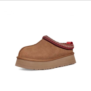 Chaussures de marque de créateur en gros, bottes de neige à plateforme en fourrure mignonnes et tendance pour l'hiver, pantoufles 2026 - Product Image 1