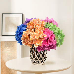 Bouquet d'hortensias artificiels, fleurs en plastique, décoration de mariage, décoration de la maison - Product Image 1
