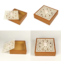 Boîte à chocolat en bois avec placage zèbre personnalisé, couvercle gravé au laser, doublure en PU, pour l'emballage de fruits secs et de desserts pour le Ramadan et l'Aïd