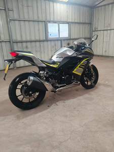 Motocyclette d'occasion Kawasaki1 Ninja <span class=keywords><strong>H2</strong></span> <span class=keywords><strong>400cc</strong></span> - Product Image 4