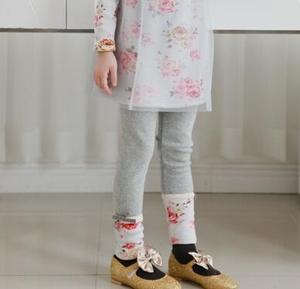 Leggings de lentejuelas con efecto camel toe de Express Turkey, hechos en China - Product Image 2