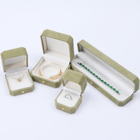 Boîte à bijoux en velours orange et vert personnalisée avec logo en relief pour bracelet, bague, emballage de cadeau de festival