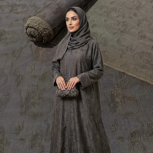 Abaya Xiangyunsha de luxe modeste en soie de mûrier 100% naturelle, teinte à la main, pour thobe traditionnel musulman pour hommes et abaya pour femmes - Product Image 2