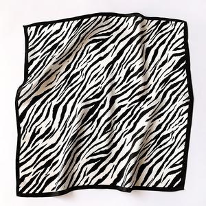 Sciarpa di seta di puro gelso di lusso in seta pura Bandana Designer Foulard personalizzata <span class=keywords><strong>per</strong></span> le <span class=keywords><strong>donne</strong></span> con Logo - Product Image 1