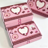 Süße Rosa Schokoladen-Kirsch-Herz-Druck Wellpappe-Geschenkbox Valentinstag Geschenkbox Snacks Schmuck Handgefertigt aus Recycling-Materialien