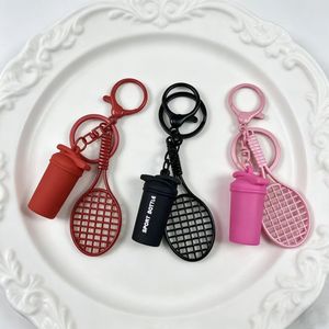 Llavero de silicona con diseño deportivo, colgante de mini raqueta de bádminton de plástico, cierre de mosquetón a juego con el color - Product Image 3