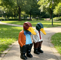 Statue de canard gentleman anthropomorphe, sculpture de personnage de dessin animé, finition résistante aux intempéries pour ornement paysager de jardin à thème