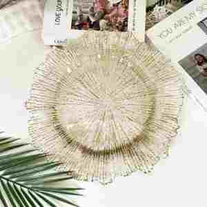 Lot de 50 Assiettes de Présentation Durables en Plastique PP Transparent 13'' avec Bord Doré Motif Floral Corail Design Moderne Classique pour Mariage et Réceptions - Product Image 3