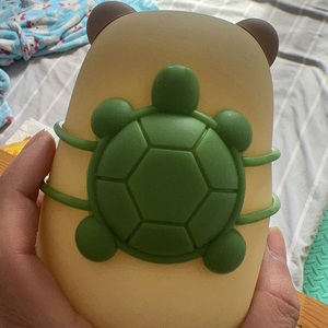 ไฟกลางคืนซิลิโคนรูปคาปิบารา เปลี่ยนสีได้ 7 สี ไฟ LED ชาร์จ USB ได้ โคมไฟข้างเตียงเด็กน่ารัก โคมไฟรูปสัตว์สำหรับห้องเด็ก - Product Image 6