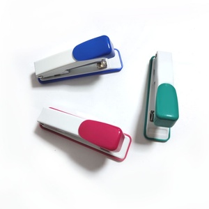 Oferta: Grapadora Manual Antideslizante 24/6 y 26/6 para Oficina, Práctica y Duradera - Product Image 3