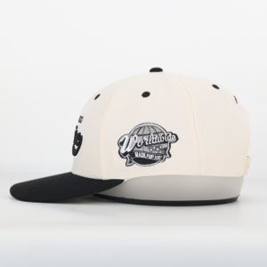 Vente en gros de casquette de golf personnalisée à 6 panneaux casquette style de rue à bord plat avec logo brodé tissu à mailles style hip hop sport - Product Image 3