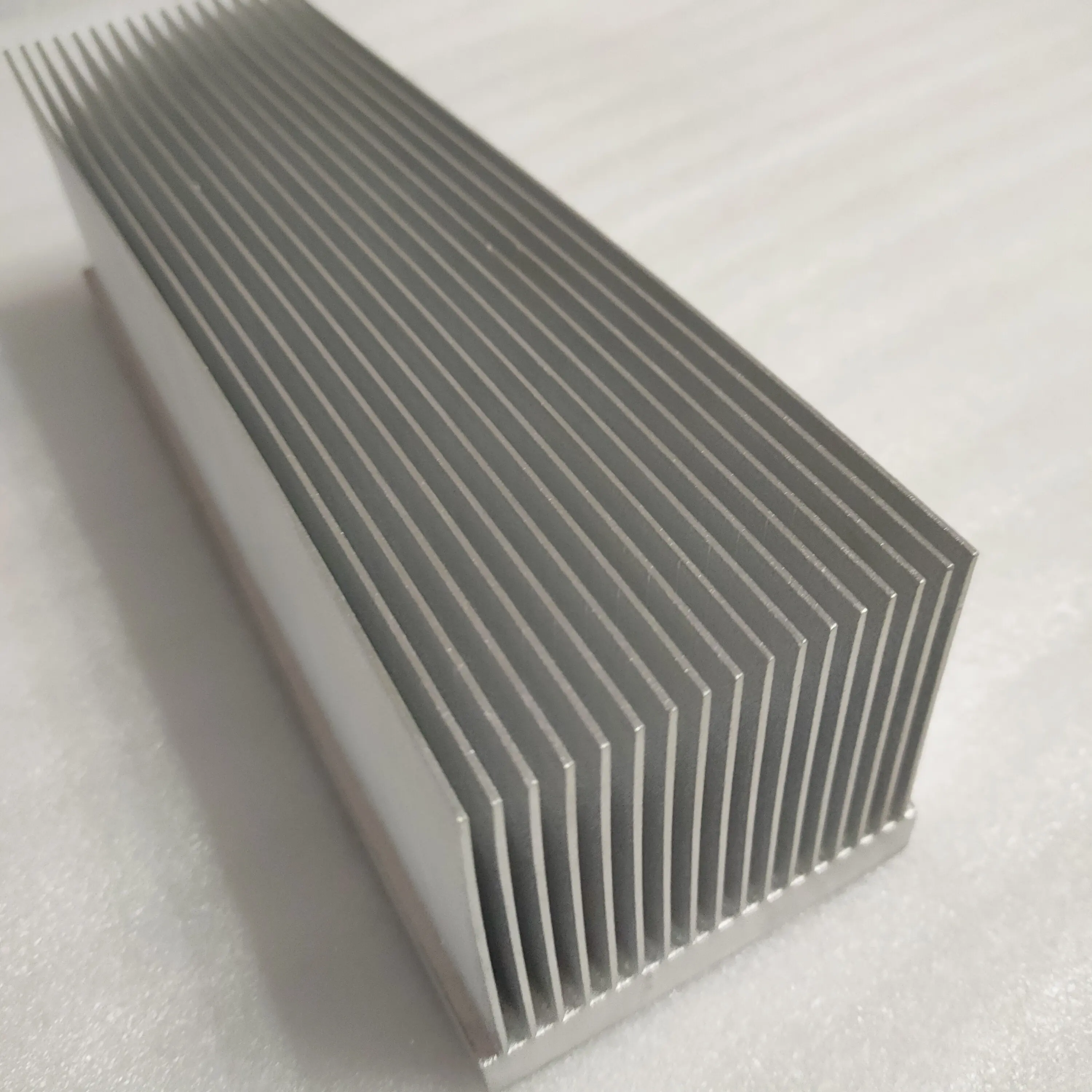 Custom heatsink aluminum bonded fin heat sink