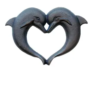 2023 Hot Retro Decoration Cast Iron Heart Dolphin Wall Hanging Dolphin Decoration