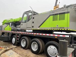 Grue d'occasion Zoomlion 220 tonnes bien entretenue avec flèche de 88 m et moteur, boîte de vitesses et ensemble de pompe fiables - Product Image 5