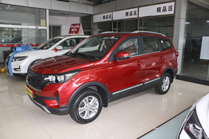 BAIC Ruixiang X3 SUV 5 sièges. L'usine peut être autorisée <span class=keywords><strong>en</strong></span> tant qu'exportation de voitures de marque vers l'Algérie BAIC Ruixiang X3 - Product Image 5