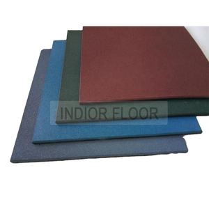 Dalles en caoutchouc écologiques imperméables à haute flexibilité, surface de terrain de jeu, sécurité, revêtement de sol en caoutchouc pour salle de sport, tapis en caoutchouc de 20 mm - Product Image 1