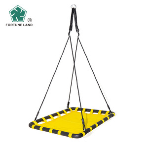 Cesta de Columpio para Exteriores Fortune Land, Asiento Cuadrado de Plástico para Parques Infantiles Públicos, Niños de 3 Años, Unisex - Product Image 1