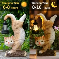 Solarbetriebene Orange Katze mit Vintage-Laterne, Niedliches Kätzchen Kopfüber auf Holzstumpf, Outdoor-Garten-Nachtlicht für Terrasse und Gehweg