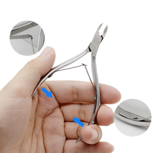 Coupe-cuticules professionnel en acier inoxydable pour manucure et pédicure, idéal pour les soins des ongles. - Product Image 3