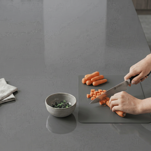 Encimera de Cocina de Color Gris Ceniza, Sólida, Rectangular, con Borde Plano, Acabado Brillante, Piedra Artificial, Estilo Abstracto Minimalista - Product Image 1