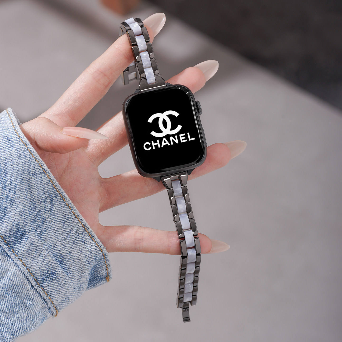 สีดำ [เรซินสีขาว]