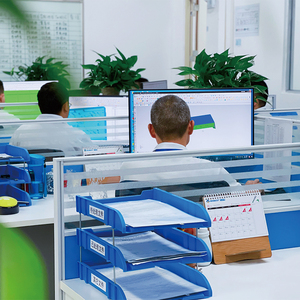 محطة شحن لاسلكية KH 3 1 مع محاذاة مغناطيسية وتشطيب جلدي - خرج طاقة 15 واط للسماعات والساعات الذكية، هيكل من سبائك الألومنيوم - Product Image 6