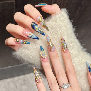 Diseño # 3385 Puntas de <span class=keywords><strong>Uñas</strong></span> Acrílicas de Alta Calidad, Perlas Artificiales, Estilo Vintage, Largas, Tipo Stiletto, Rosa, <span class=keywords><strong>Azul</strong></span>, Dorado, Lujosas, Hechas a Mano, <span class=keywords><strong>Uñas</strong></span> Postizas - Product Image 3