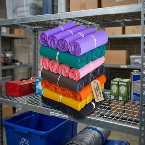 Low MOQ Custom PE Mailer Bag Printed Logo Matte Black Poly Mailing Envelopes Self Seal Shipping Bags for Clothing - Product Image 1