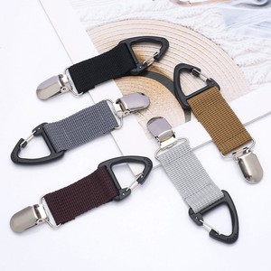 Hot Sale Portable Outdoor Travel Stainless Steel Sports Straw Hat Clip Multifunctional Hanging Promotional Keychains Carabiners