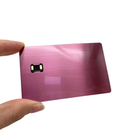 Carte de crédit vierge en métal à double interface personnalisée en gros avec puce EMV NFC pour paiement sans contact