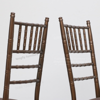 Chaises Chiavari en métal empilables de luxe, durables et confortables, pour hôtels, salles de réception de mariage, parcs et événements – Vente en gros