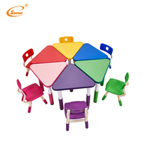 Ensemble Table et Chaises Triangulaires Ajustables en Alliage d'Aluminium Moderne avec Plateau ABS Coloré – Mobilier Scolaire pour Enfants et Salons – Vente en Gros