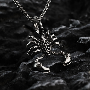 Yunnique-collar con colgante de escorpión de acero inoxidable para hombre, diseño de insecto, joyería geométrica de moda, regalo para combinar con ropa - Product Image 3