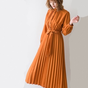 Vestido de mujer de manga larga ajustado con cuello y lazo en la cintura, plisado, informal y holgado, estilo urbano para chica, Colección Otoño-Primavera 2026 - Product Image 3
