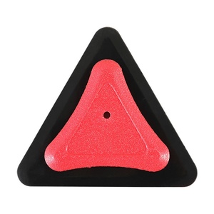 Cepillo para Desempañar Ventanas de Coche, Limpiador de Pelo de Mascotas, Raspador de Agua Triangular de Silicona, Limpiaparabrisas para Lavado de Coches - Product Image 1