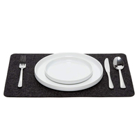 Vente en gros de sets de table en feutre sets de table en feutre à motifs colorés chemins de table élégants pour la décoration de la salle à manger