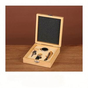 Ensemble cadeau d'accessoires à vin en bambou recyclable fait main personnalisé - Outils à vin en bambou pour les amateurs de vin - Product Image 4