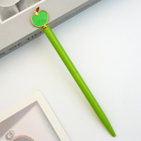 Lot de stylos bille en métal en gros avec embouts émaillés fruits (cerise, orange, raisin), rechargeables, corps doré