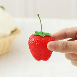 <span class=keywords><strong>Faux</strong></span> fruits en plastique <span class=keywords><strong>fraise</strong></span> pour la décoration accessoires réalistes décor à la maison réaliste fruits artificiels décoratifs pour l'affichage - Product Image 3