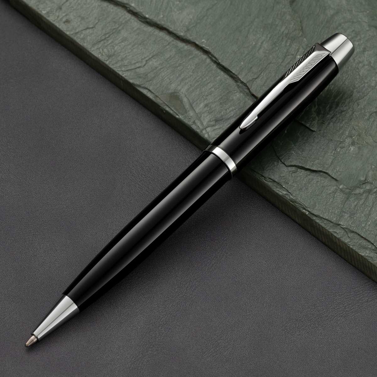 Bullet type 1.0 - black silver clip