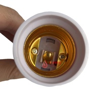 Adaptateur de douille de lampe E14 vers E27
