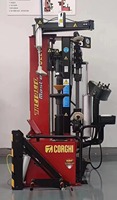 Italie CORGHI Extracteur de pneu automobile Machine à pneus grillés Corghi Changeur de pneus Machine Équipement Prix Offre Spéciale