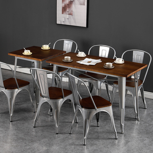 Ensemble table et chaises de restaurant en <span class=keywords><strong>bois</strong></span> massif, design <span class=keywords><strong>industriel</strong></span>, usage commercial - Product Image 1