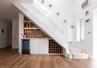 Meubles bar pour la maison dissimulés sous les escaliers et sous la rampe d'escalier : Idées de design pour mini-bars